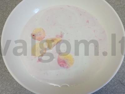 Pieninis kokteilis su bananais, avietėmis ir tapioka Žingsnis 3