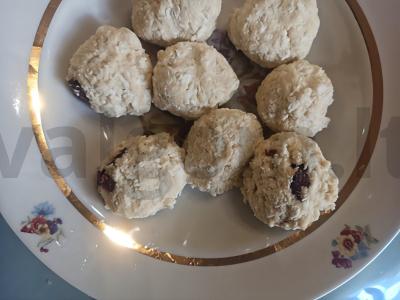 Varškėčiai su spanguolėmis oro grilyje Žingsnis 3