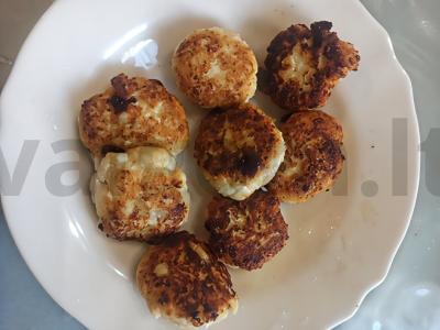 Varškėčiai su spanguolėmis oro grilyje Žingsnis 4