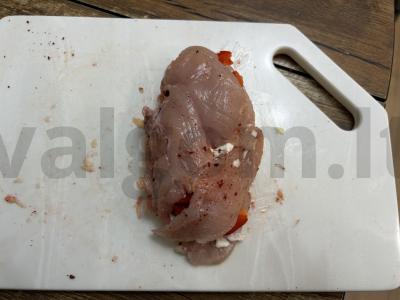 Vištienos filė, kepta su paprikomis ir kreminiu sūriu Žingsnis 6