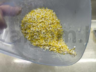 Pieninė košė iš kukurūzų ir miežių kruopų Žingsnis 2