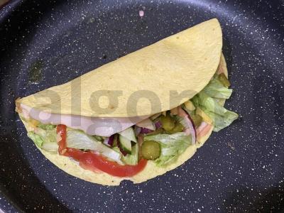 Tortilija su kalakutiena, daržovėmis ir sūriu pusryčiams Žingsnis 7