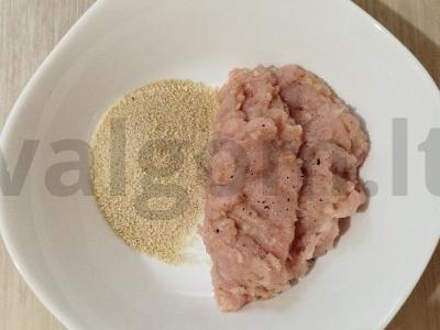 Vištienos kotletai su mocarela ir vyšniniais pomidorais Žingsnis 1