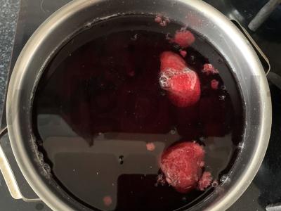 Mėlynių, aviečių, braškių ir slyvų kisielius Žingsnis 3