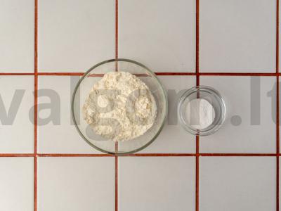 „Nematomas“ obuolių pyragas Žingsnis 1