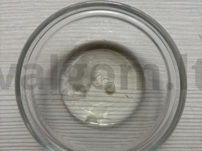 Salotas su alyvuogėmis, krevetėmis ir sūriu Žingsnis 1