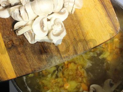 Jautienos sriuba su pupelėmis ir grybais Žingsnis 11