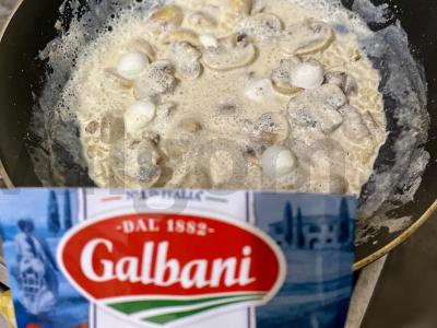 Šampinjonai grietinėlėje su mocarela sūriu Žingsnis 4