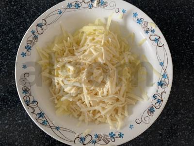 Kalakutienos kotletai po bulvių-sūrio apklotu Žingsnis 2