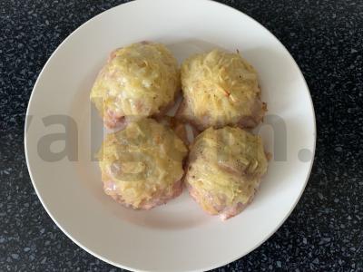 Kalakutienos kotletai po bulvių-sūrio apklotu Žingsnis 6