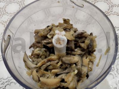 Originalūs grybų kotletai vakarienei Žingsnis 3