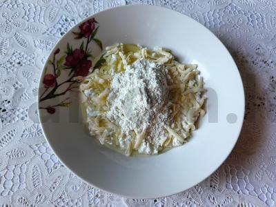 Varškės-sūrio blynai „A-la tingus khachapuri“ keptuvėje Žingsnis 4