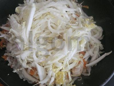 Pekino kopūstas su ryžiais, vištiena ir pomidorų-grietinės padažu Žingsnis 9