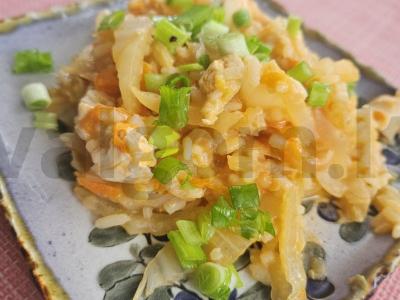 Pekino kopūstas su ryžiais, vištiena ir pomidorų-grietinės padažu pagrindine nuotrauka