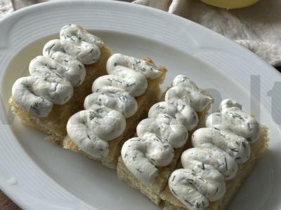 Brusketa su upėtakiu ir varškės musiu Žingsnis 4