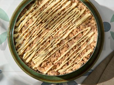 Salotas „Mimoza“ su lašiša ir kiaušinių blyneliu Žingsnis 9