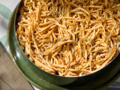 Salotas „Mimoza“ su lašiša ir kiaušinių blyneliu Žingsnis 10