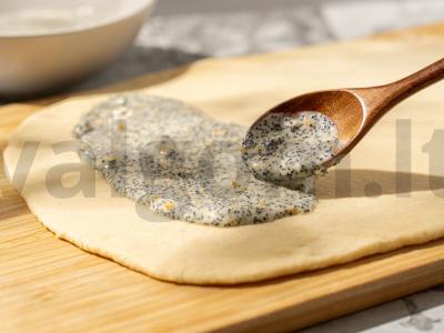 Mielinis duonos pyragas su aguonomis ir kreminiu sūriu Žingsnis 6