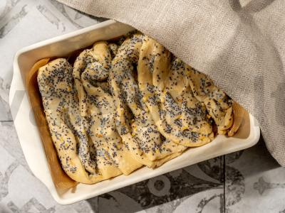 Mielinis duonos pyragas su aguonomis ir kreminiu sūriu Žingsnis 7