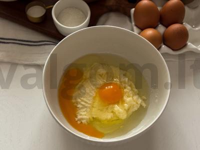 Tortas su vaisiais ir želė Žingsnis 2