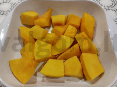 Moliūgas su cinamonu ir medumi orkaitėje Žingsnis 1