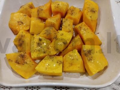 Moliūgas su cinamonu ir medumi orkaitėje Žingsnis 2