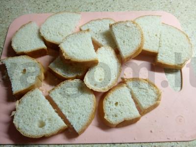 Sūris brie, keptas orkaitėje su skrudinta duona Žingsnis 1