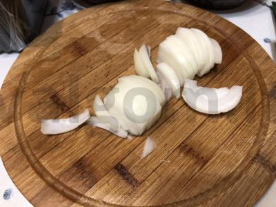 Šampinjonai su vištiena puoduose Žingsnis 3