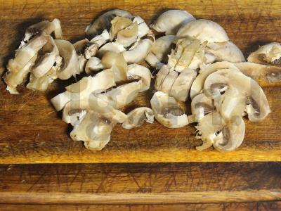 Juliens su vištienos filė, sūriu ir pievagrybiais Žingsnis 5