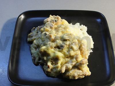 Juliens su vištienos filė, sūriu ir pievagrybiais pagrindine nuotrauka