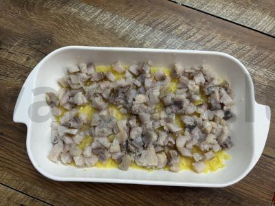 Silkė po šubomis su raudonuoju svogūnu Žingsnis 3