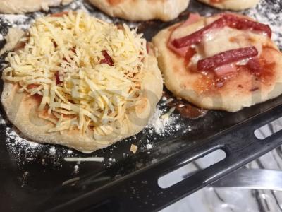 Mini pica su dviem sūrio rūšimis Žingsnis 6