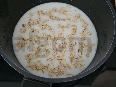 Avižinė košė su pienu ir vyšniomis Žingsnis 3