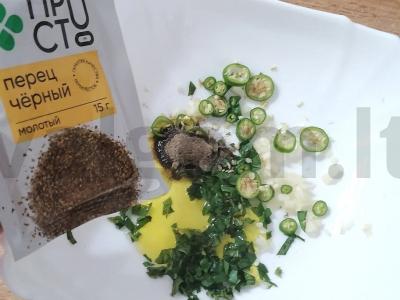 Užkandis iš raudonųjų ir žaliųjų pomidorų Žingsnis 5