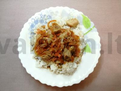 Kiauliena, troškinta sojų padaže pagrindine nuotrauka