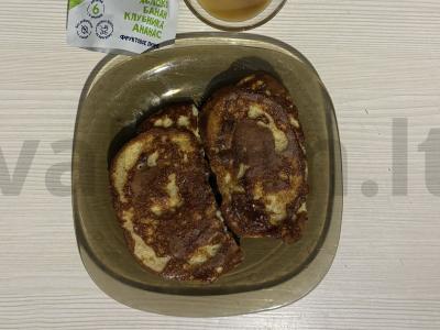 Saldžios skrudintos duonos riekelės su vaisių piurė pagrindine nuotrauka