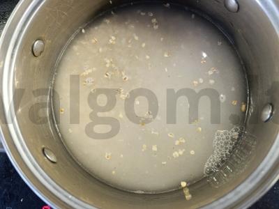 Avižinė košė su mėlynėmis ir kukurūzų lazdelėmis Žingsnis 2