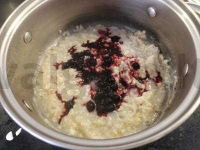 Avižinė košė su mėlynėmis ir kukurūzų lazdelėmis Žingsnis 3