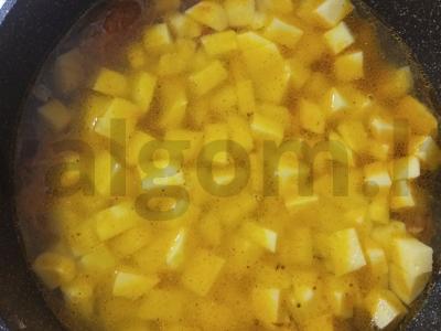 Keptas vištienos filė su bulvėmis ir prieskoniais Žingsnis 8