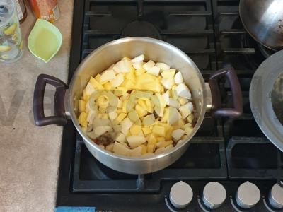 Grybų sriuba su daržovėmis ir sūriu Žingsnis 5