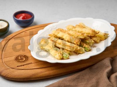 Cukinijos sūrio paniravime pagrindine nuotrauka