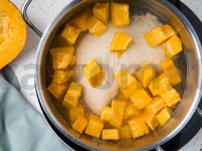 Moliūgų kreminė sriuba su kalakutiena Žingsnis 2