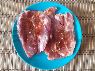 Kiaulienos kaklas su terijaki padažu keptuvėje Žingsnis 1