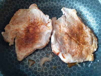 Kiaulienos kaklas su terijaki padažu keptuvėje Žingsnis 2