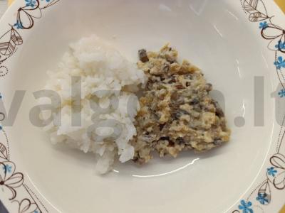 Skrebučiai su grybų padažu, ryžiais ir sūriu Žingsnis 2