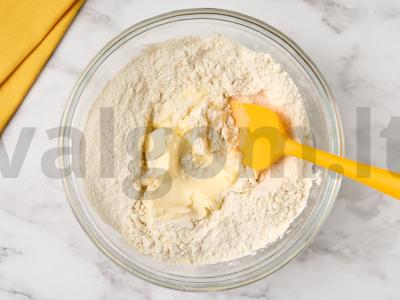 Smėlinis pyragas su varške ir vyšniomis Žingsnis 2