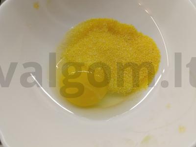 Kepinys su minkštu varškės sūriu ir kukurūzų miltais Žingsnis 1