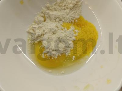 Kepinys su minkštu varškės sūriu ir kukurūzų miltais Žingsnis 2