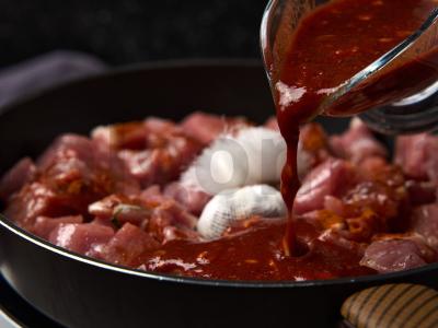 Troškinta kiauliena padaže Žingsnis 5