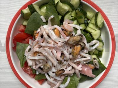 Jūros gėrybių kokteilių salotos Žingsnis 8